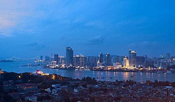 福建，东南沿海的璀璨明珠闪耀辉煌