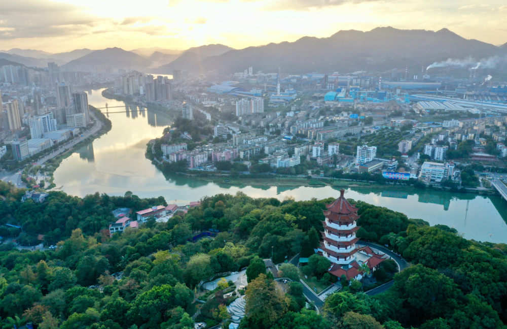 福建，千年文化与现代活力的交响之地