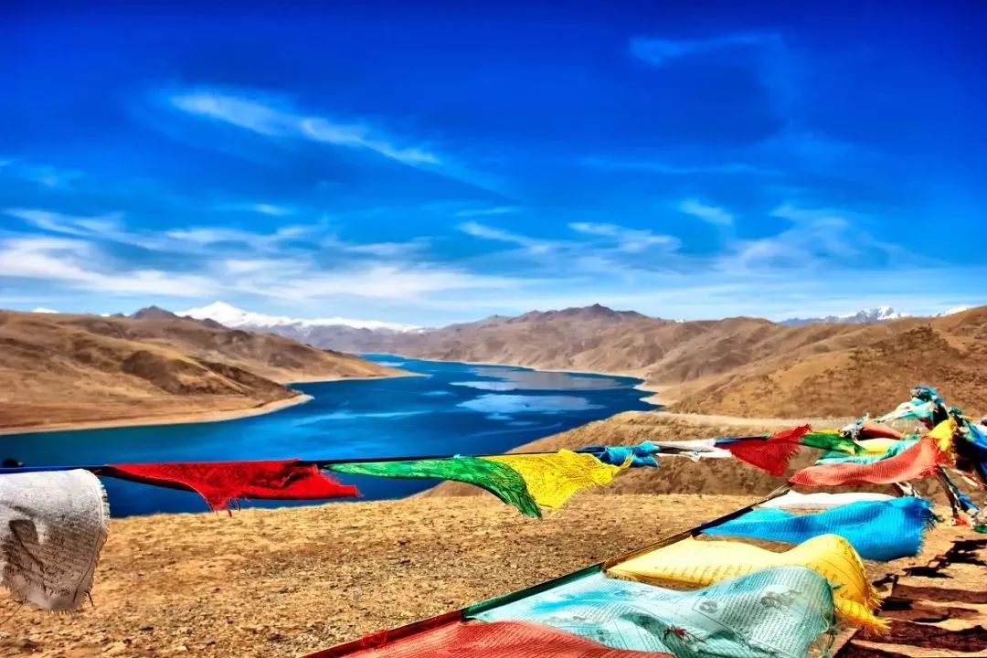 西藏，外交部发言人描绘的和平稳定发展之美丽家园